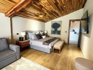Serenzzo Hotel & Cuisine