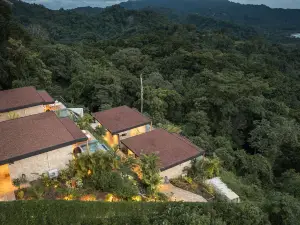 Laloon Luxury Suites - Adults Only