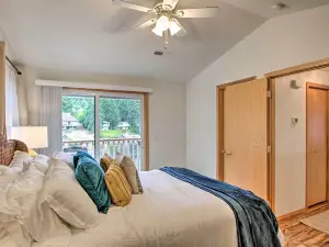 'The Peacock House' - Waterfront Home w/ Hot Tub!