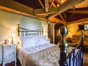 Holiday Home in Charente with Pool