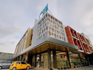 Front One Hotel Papua Lestari