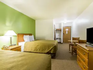 Econo Lodge Inn & Suites Pekin - Peoria Area
