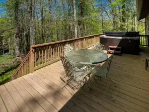 Cozy ‘Grey Fox’ Cabin Between Boone & Blowing Rock