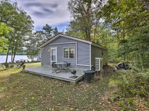 Rustic Retreat Across from Lake Family Friendly!