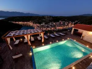 Dreamview & Heated Pool at Lucija 1