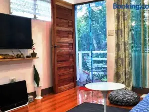 Cozy TinyHouse Near SM City Daet