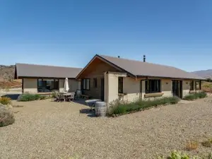 A Place in Thyme - Alexandra Holiday Home