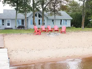 Year Round Lake Home On Sandy Beach