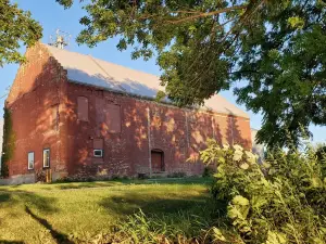 Brick & Vine Suite - Newly Remodeled!