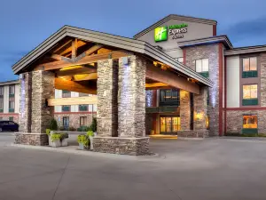 Holiday Inn Express & Suites Brainerd-Baxter