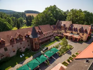 Schlosshotel Weyberhöfe