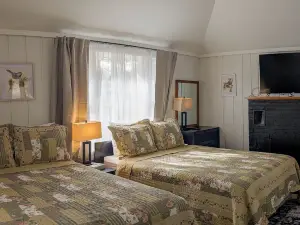 Hinckleys Dreamwood Cottages