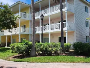 Spacious condo located within Resort World Bimini!