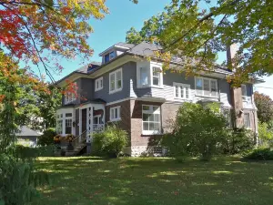 The Captain's House Heritage Bed & Breakfast