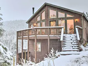 Cozy Bailey Cabin w/ Sweeping Mountain Views!