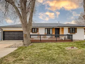 Pine Terrace Place, 10 Minutes from Downtown Omaha!