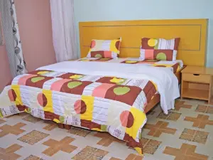 タイタ ラグジュアリーホテル ウンダニ