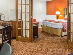 Rodeway Inn & Suites Near Okoboji Lake