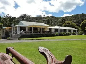 Great Barrier Lodge