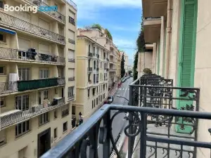 Monaco Quartier Monte Carlo Magnifique 2 pièces