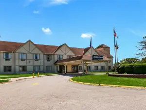 Eisenhower Hotel and Conference Center