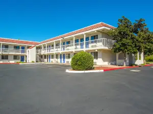 雷丁市南部酒店