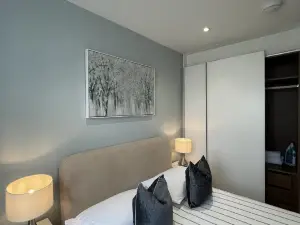 Luxurious One Bedroom Apartment in Bond Street