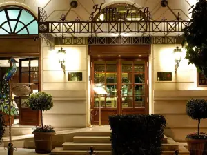 Hera Hotel