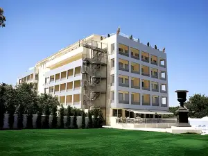 Dolphin Resort & Conference