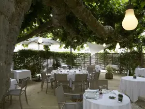 Logis Hôtel - Restaurant Maison Claude Darroze