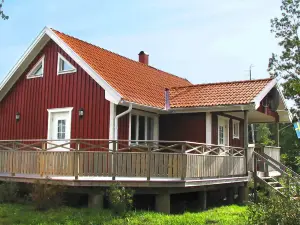 6 Person Holiday Home in Ljung by Traum
