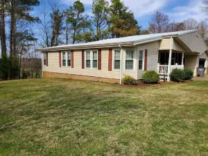 Fisherman, Traveling Workers and Vactioners love the Barefoot Retreat