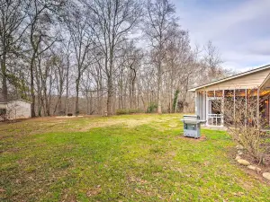 Ranch Home w/ Front Porch on Etowah River!