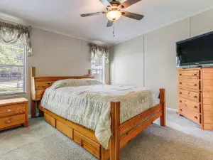 Boat, Fish & Unwind: Waterfront Okeechobee Oasis!