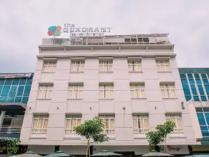 더 쿼드런트 호텔 KNO