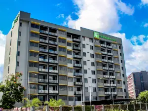 Holiday Inn 泊特莫爾斯比港