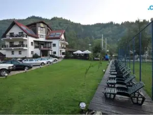 Zan Hotel