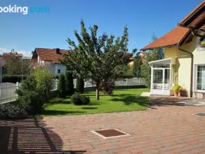 Yellow Dreamhouse