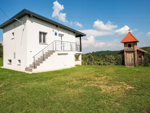 Elegant Holiday Home in Đurđevac with Swimming Pool