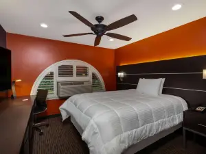 Hotel Vinea, a Travelodge by Wyndham