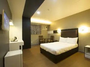 Lucky 9 Budget Hotel