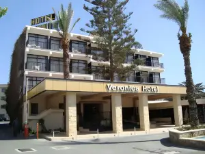 Veronica Hotel
