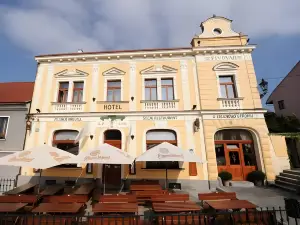 Hotel U Zeleneho Stromu