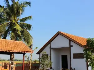 CocoPalm Villa 2 near Beach - Orange Room