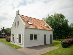 Comfortable holiday home, 700 m from the beach