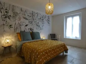 Gîte Beaumont-Les-Autels, 3 pièces, 6 Personnes - FR-1-581-104