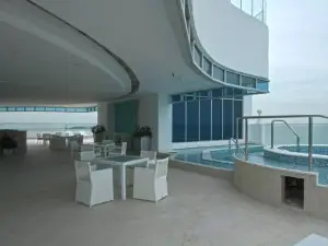 14H - Luxury Resort Panama with Rooftop Pool
