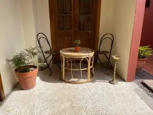 La Escondida, Casa de Huespedes