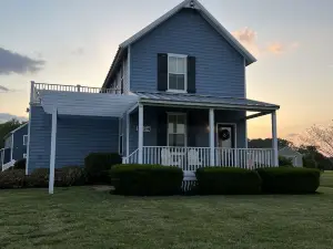 Cape Charles home with pool and golf cart 5 minutes from the beach!