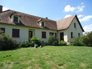 Comfortable, Spacious Gite with pool